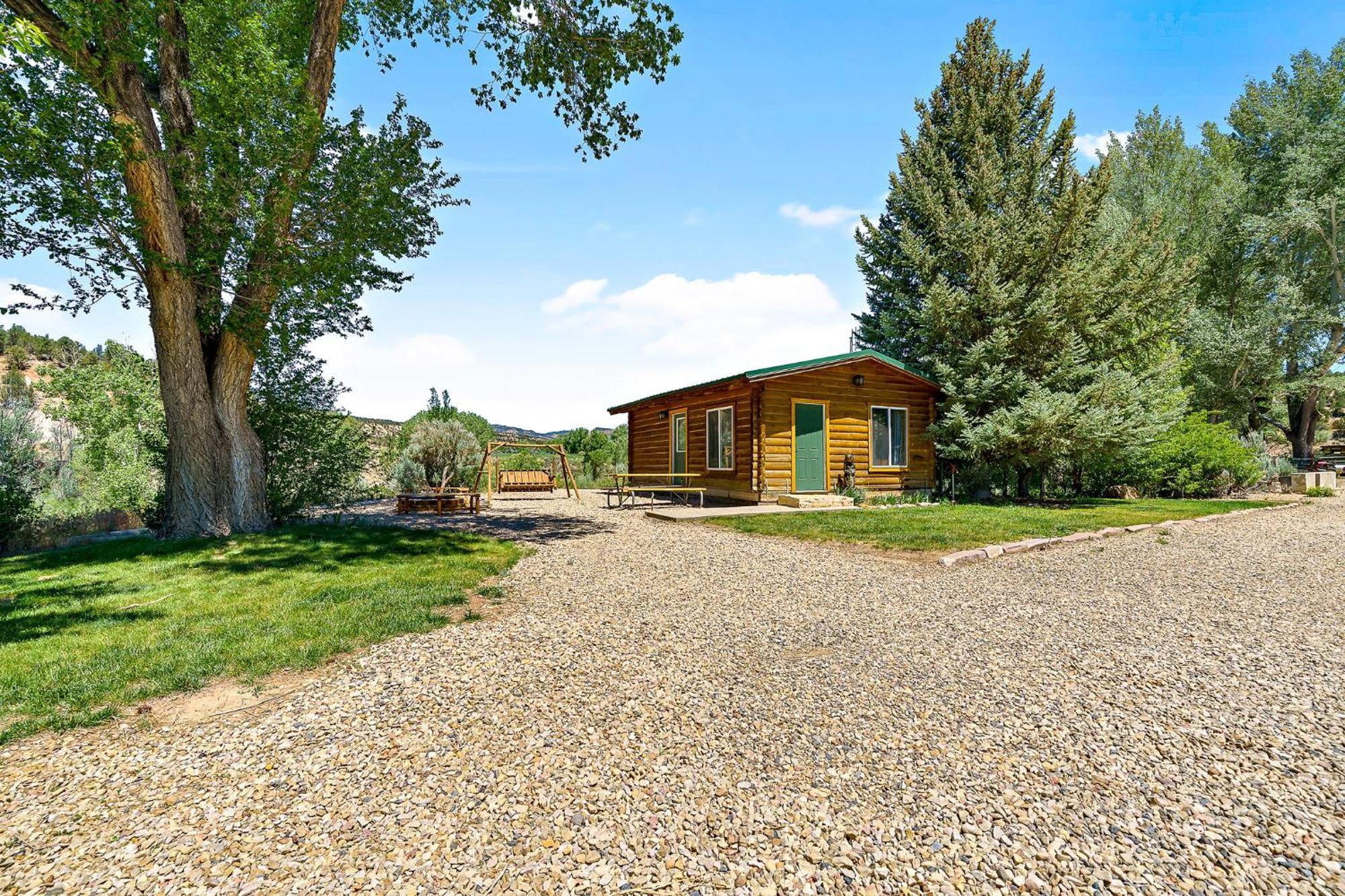 The Park Cabin At Mount Carmel Motel And Rv Park Маунт-Кармел Экстерьер фото